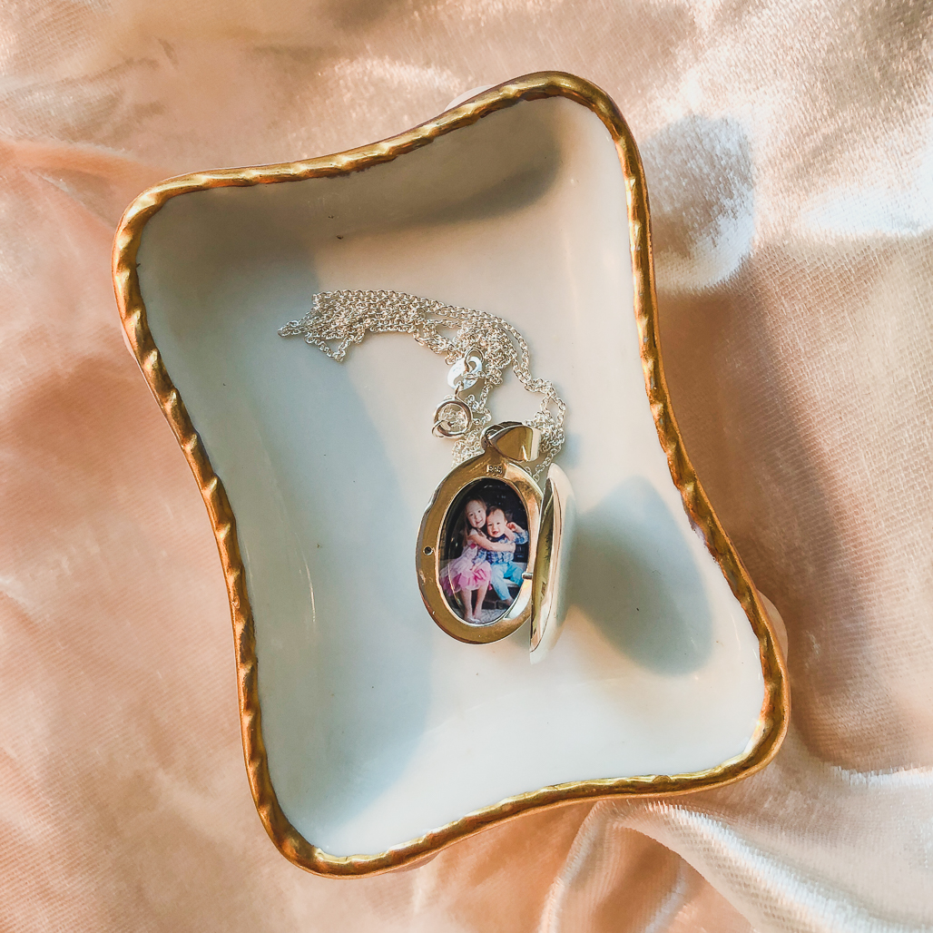 mother's day gift for grandmother, silver oval locket with photo of grandkids inside
